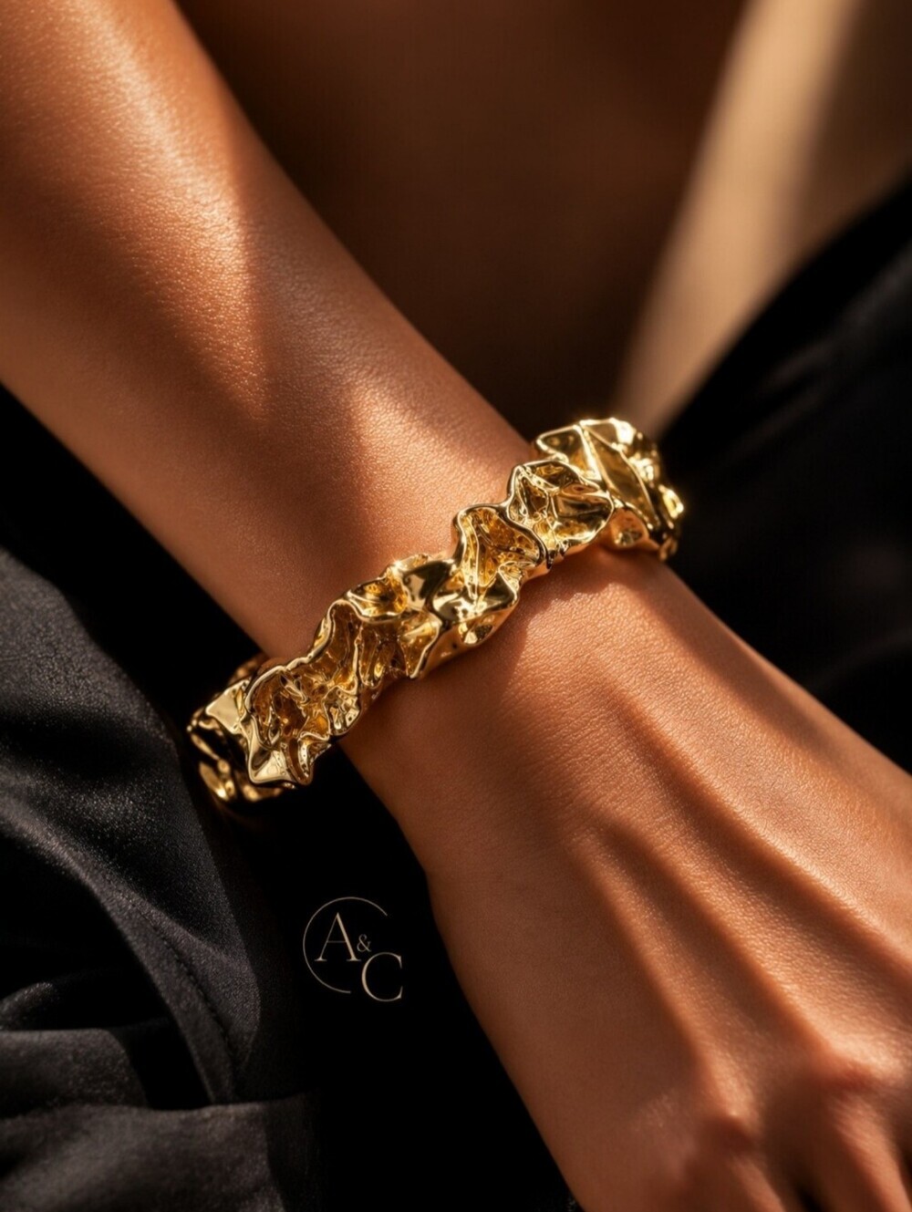 Amber Sceats 24k Gold Plated Brass Emery Cuff Bracelet NWT Italy OS